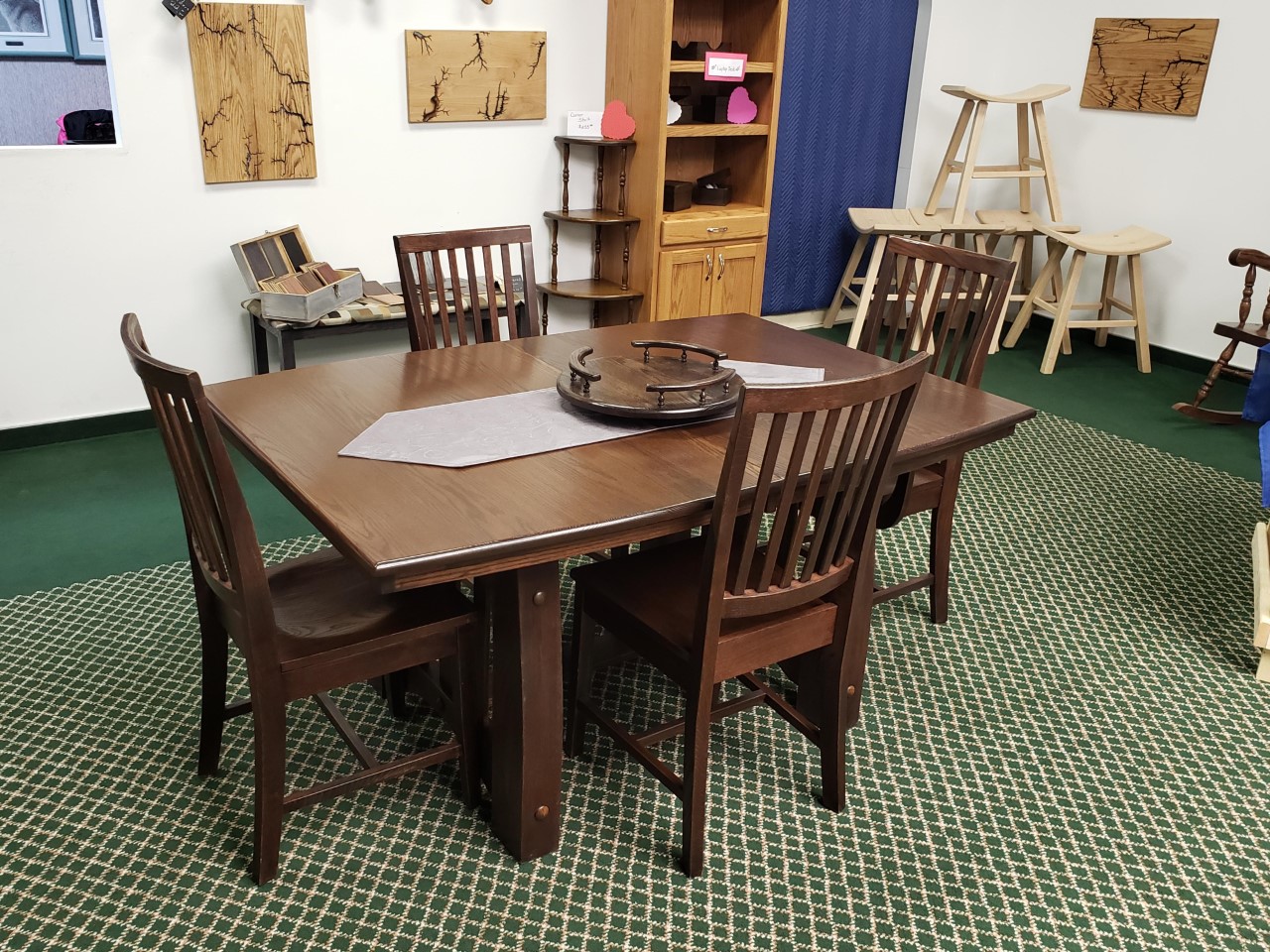 Dinning table with 4 chairs